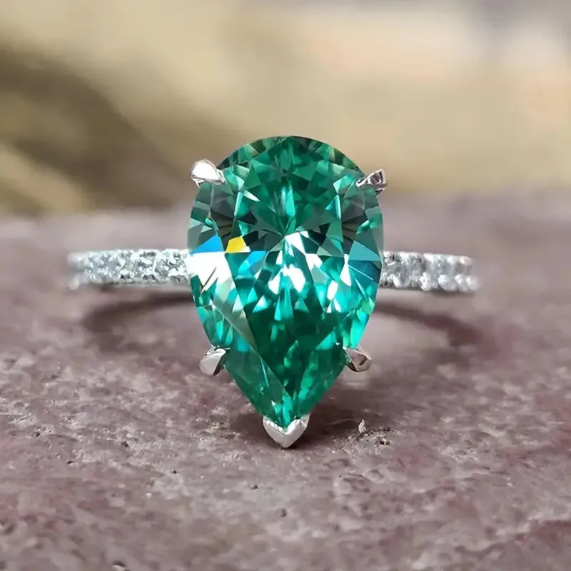 Emerald Water Drop Ring - Silver Plated