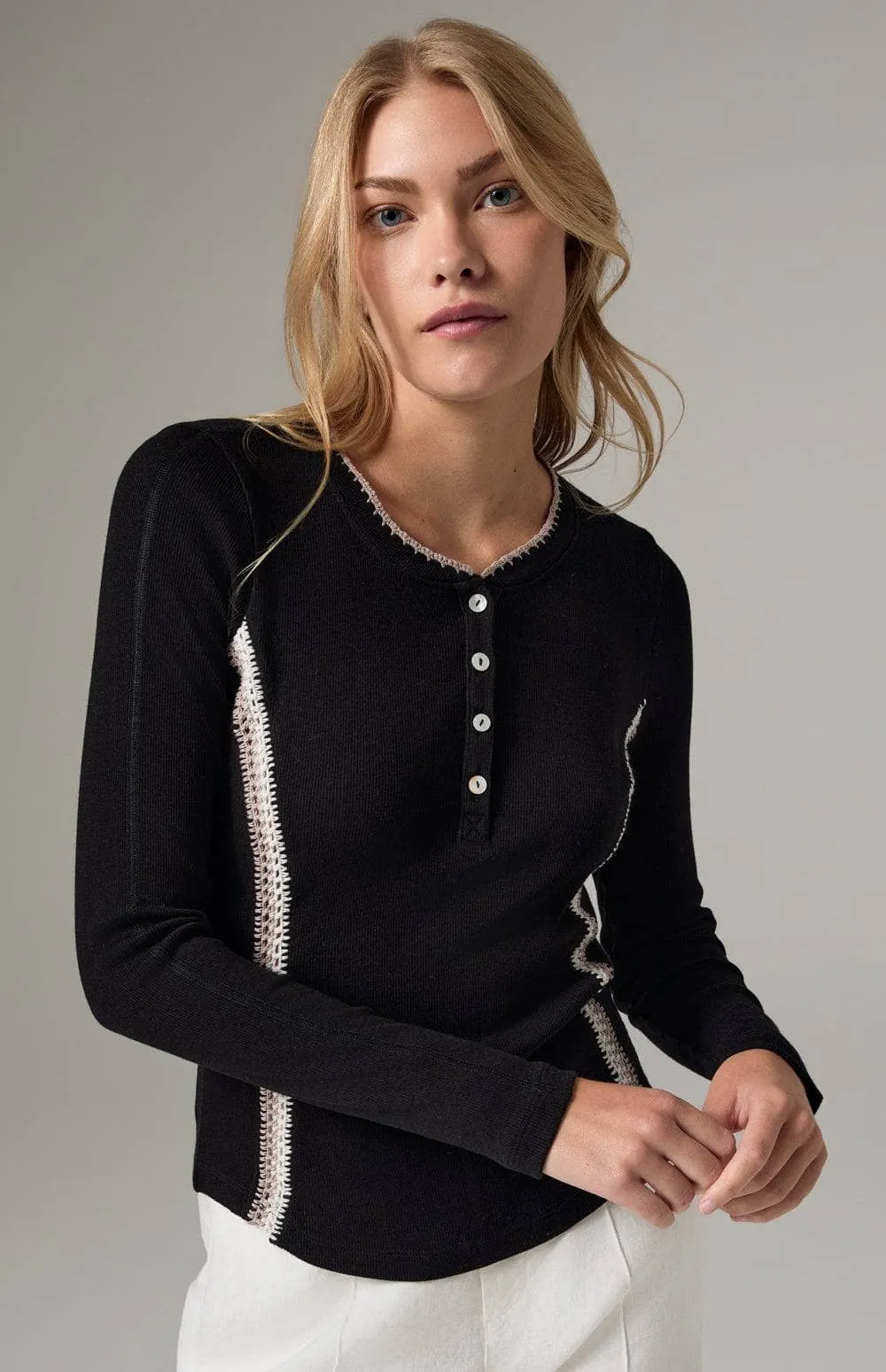 Iris Henley | Black