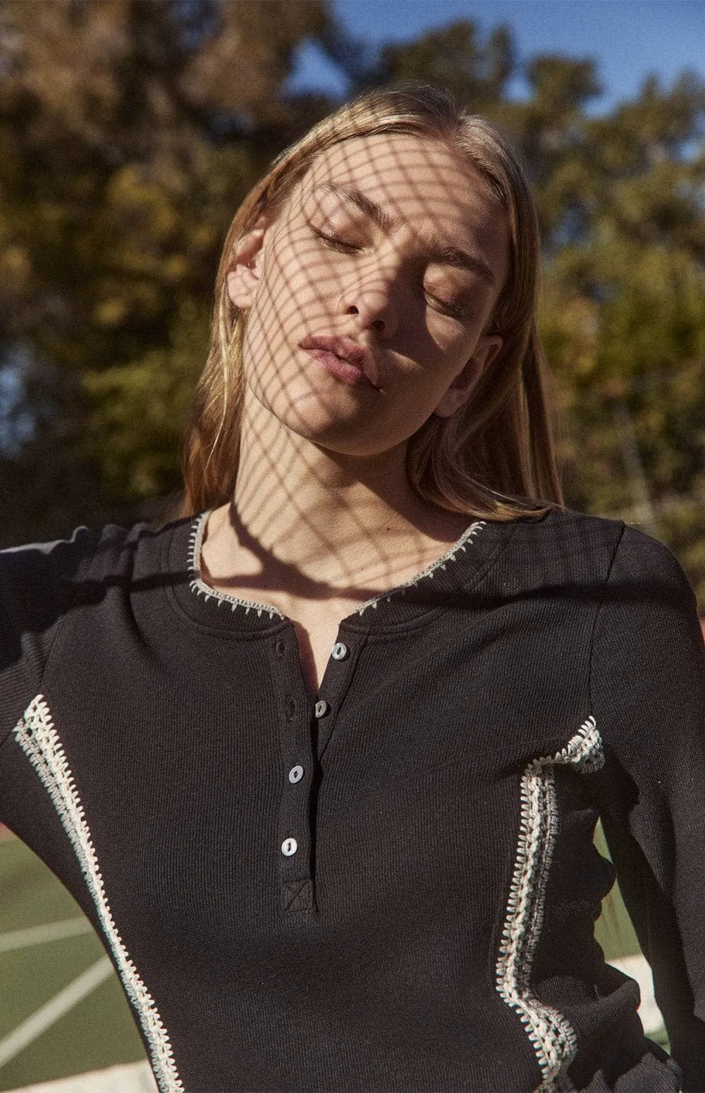 Iris Henley | Black